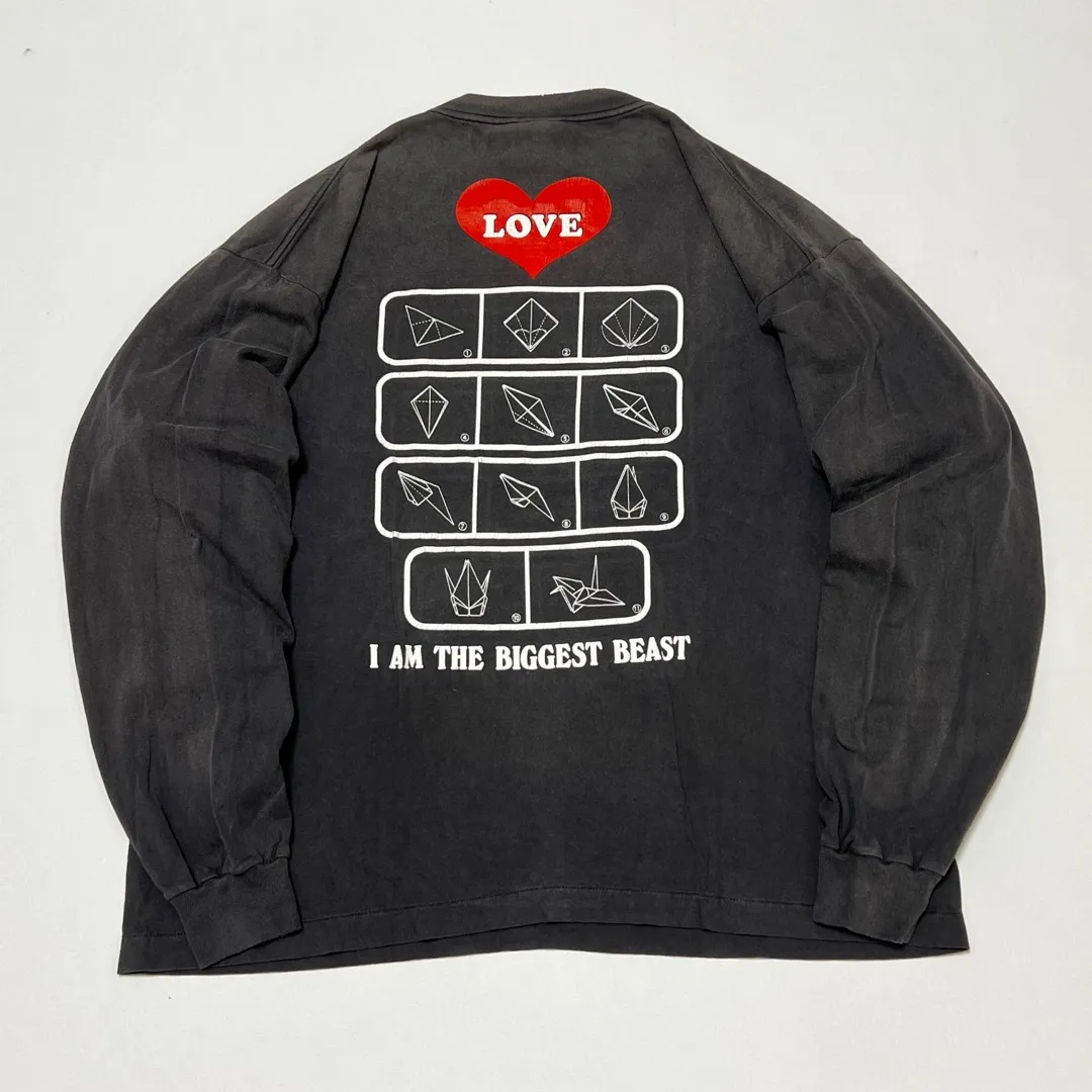 SAINT Mxxxxxx LS TEE/LOVE/BLK LOVE Love Thousand Paper Cranes distressed long sleeves with holes, washed black S-XL, look for cylindrical fabrics without side seams, don’t buy open ones anymore, boring Assute ready-made garments dyed, the whole piece is spray-painted and faded, the collar and cuffs are frayed, many places are worn, the original printing is restored/accessories are complete, with little angel anti-counterfeiting label